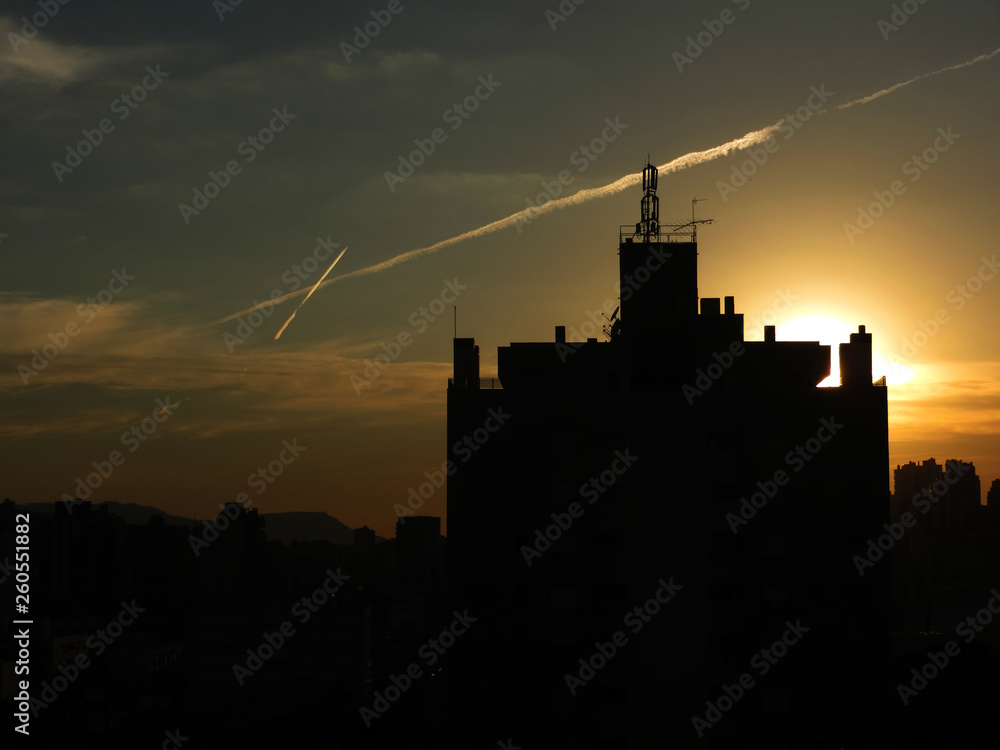 Fototapeta premium Dois aviões se cruzam