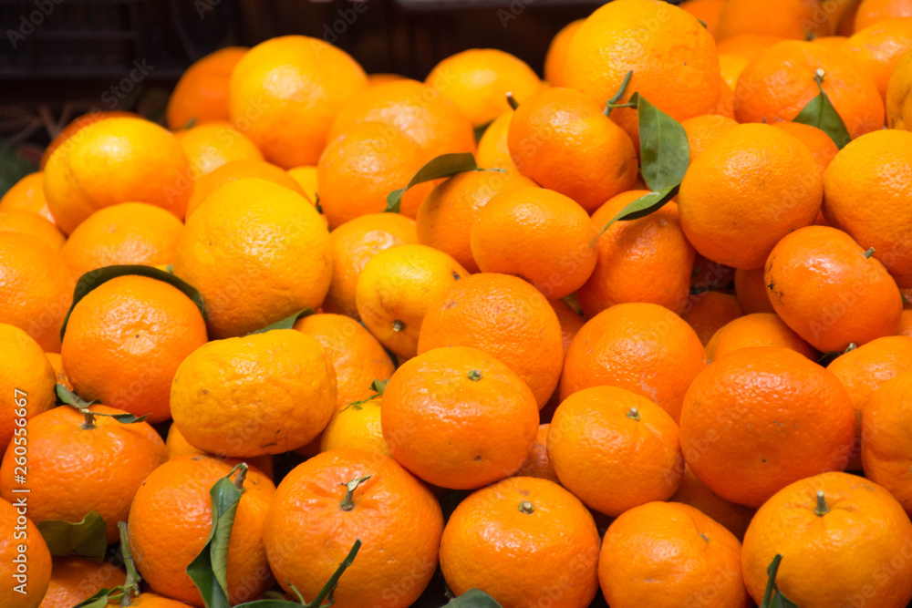 fresh oranges on the market