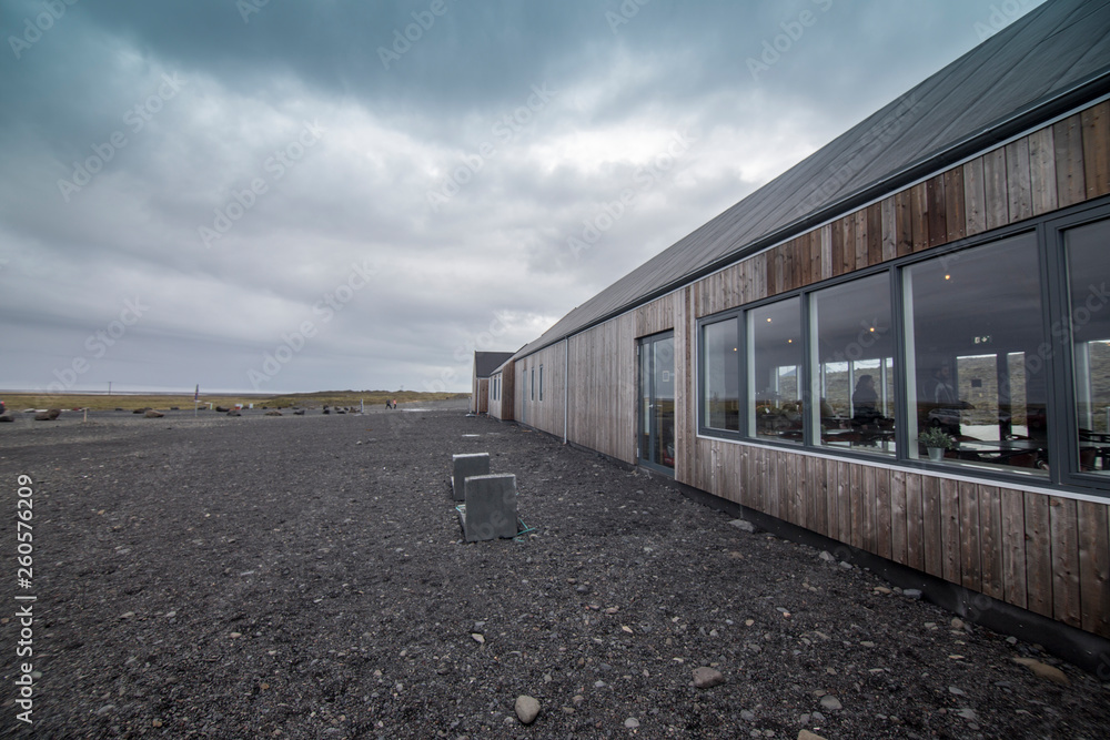 Obraz premium Restaurant at Fjallsarlon glacier in Iceland