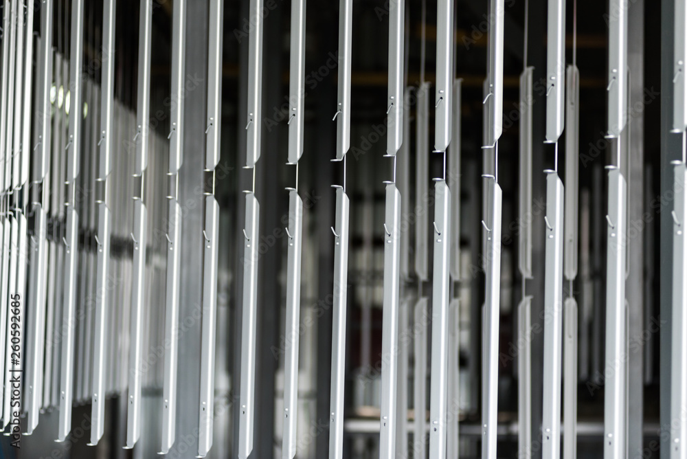 Details on the conveyor before painting. Automatic powder coating and surface preparation line. Details on the conveyor before painting. Automatic powder coating and surface preparation line.