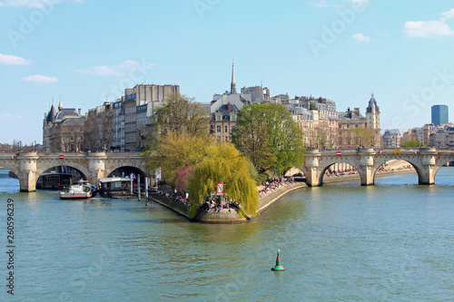 Schilderij op canvas scenic view of Ile de la Cité in downtown Paris