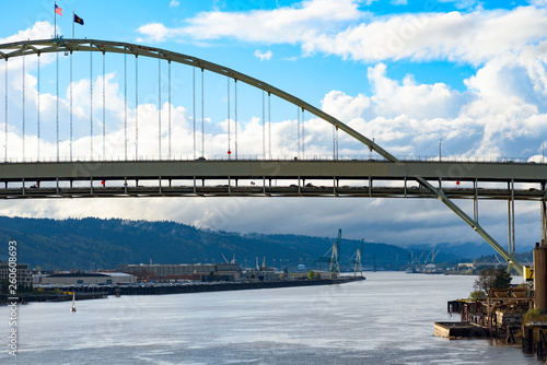 Bild auf Leinwand Panorama of Willamette river in Portland, Oregon