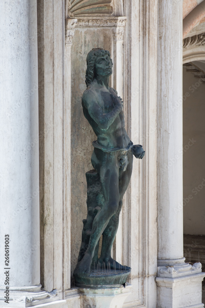 Fototapeta premium Courtyard of Doge`s Palace, or Palazzo Ducale., Venice , Italy,architectural details,Statue - 2019