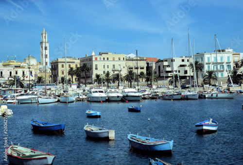 stadt bari in italien © fotobild40