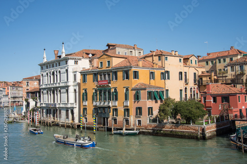 Venice city center - ,201s and medieval buildings of the San Marco district ,2019 © Laurenx