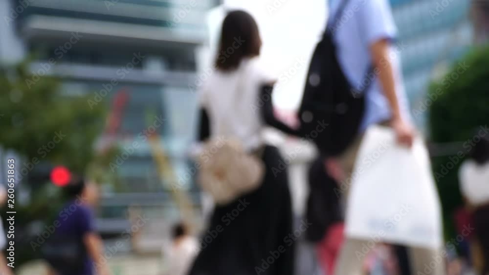東京・渋谷スクランブル交差点・ローアングル 東京・渋谷スクランブル交差点・ローアングル