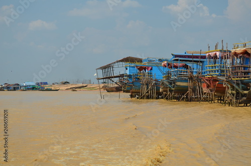 boats on the beach © lex_geodez