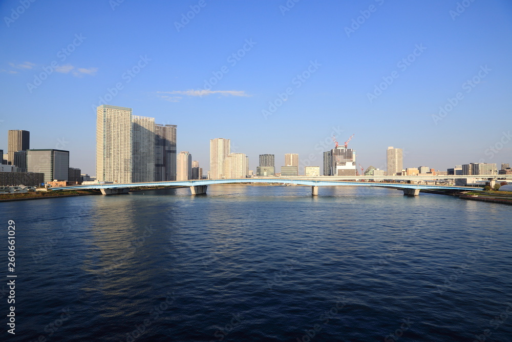 晴海大橋と高層マンション群