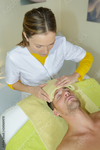 Fotografie professional acne facial cleansing in the cabin