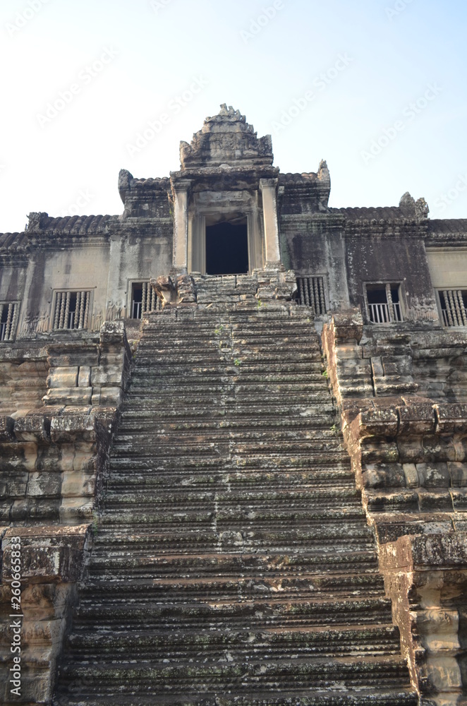 Fototapeta premium ancient temple in angkor cambodia