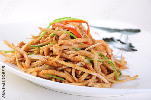 pasta with tomato sauce