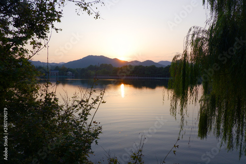 Fototapeta Naklejka Na Ścianę i Meble -  Sonnenuntergang, Westsee, Hangzhou, China