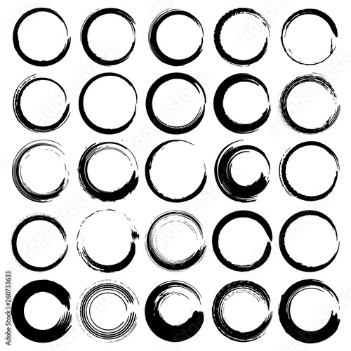 Set of grunge circles, Grunge round shapes, Vector illustration.. photo