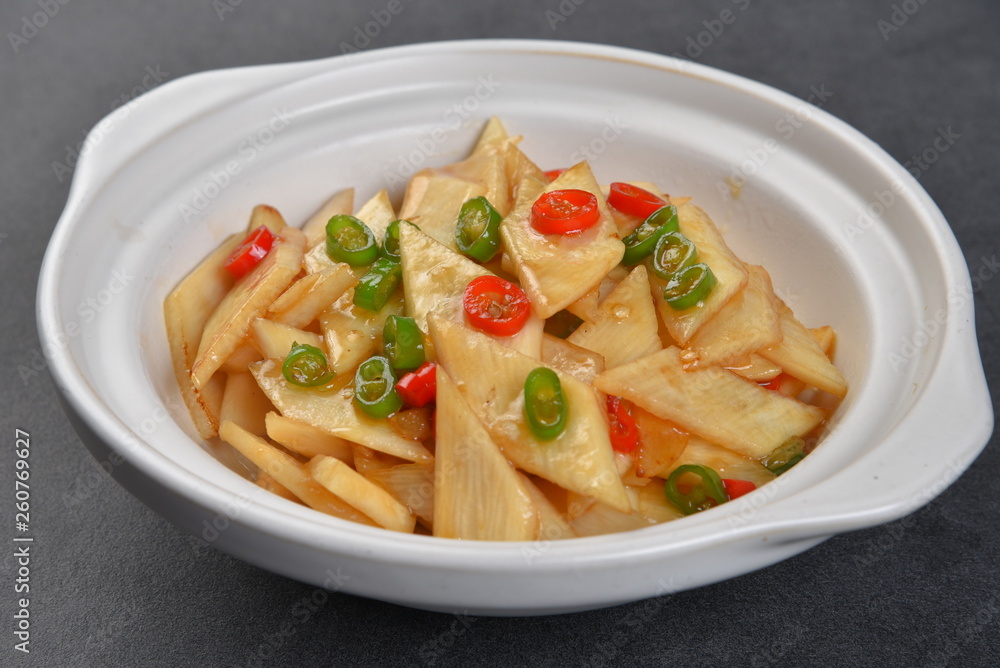 pasta with tomato sauce and basil pasta with tomato sauce and basil
