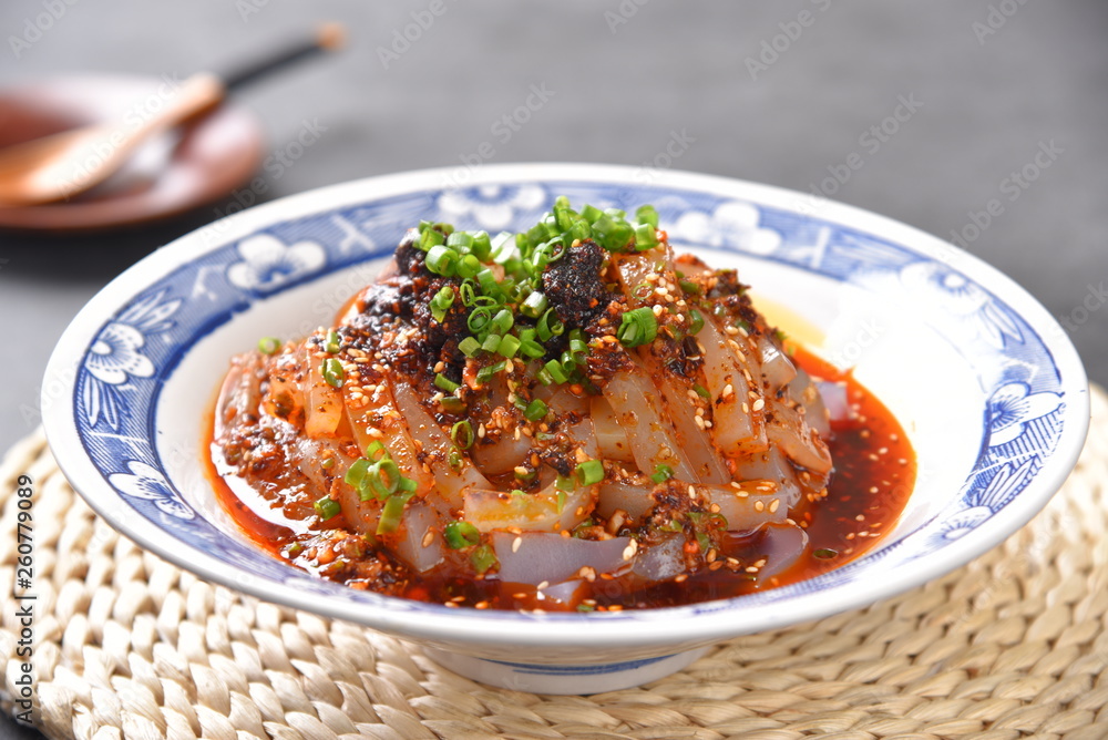 meatballs with tomato sauce