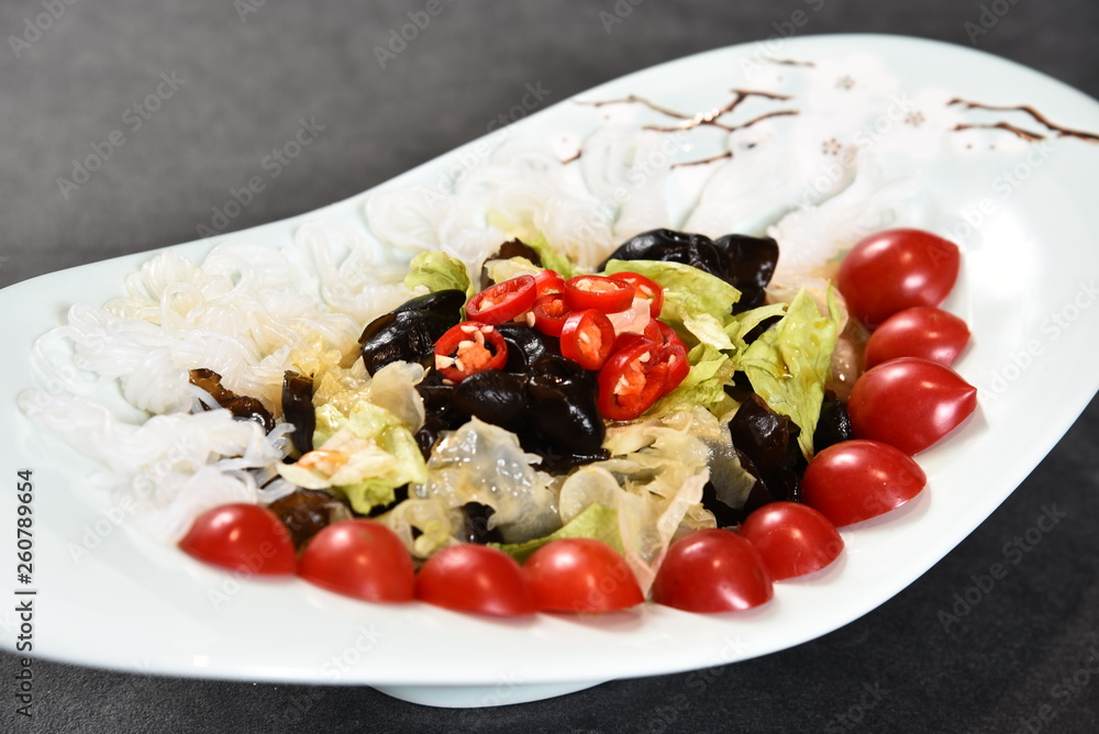 greek salad with olives and tomatoes