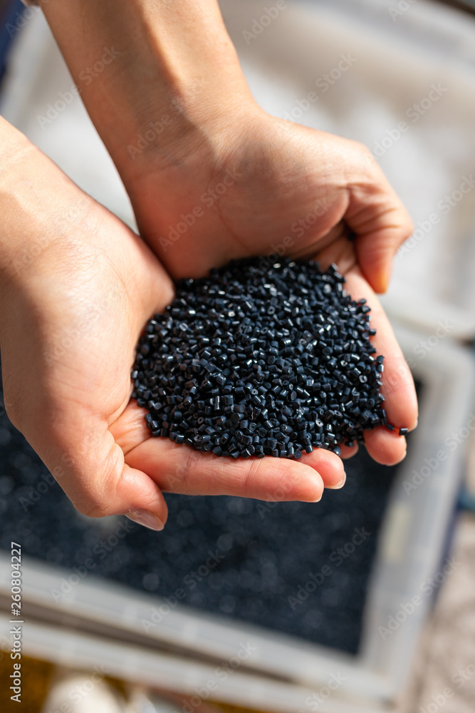 plastic granules for the production of synthetic yarn plastic granules for the production of synthetic yarn