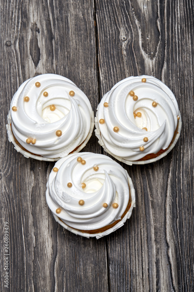 Cupcake. Cupcake.