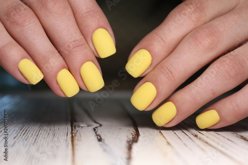 glamorous yellow manicure