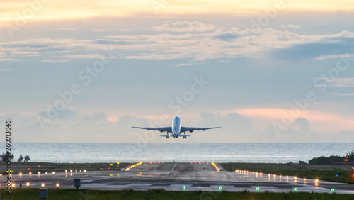 Tableau sur toile Airplane will take off