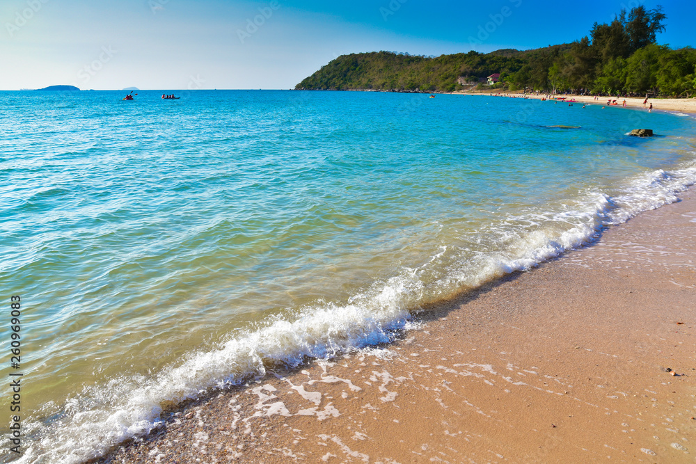 Blue sea brighten sea view blue sky background