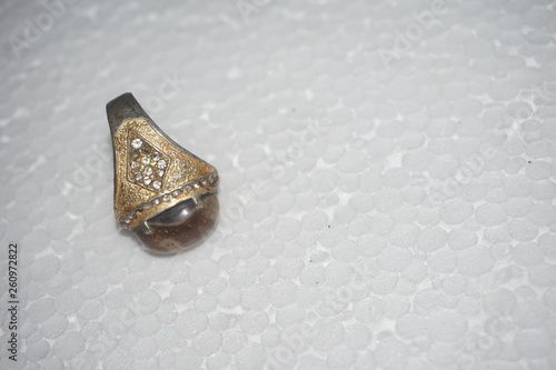 gold ring with luxury gem