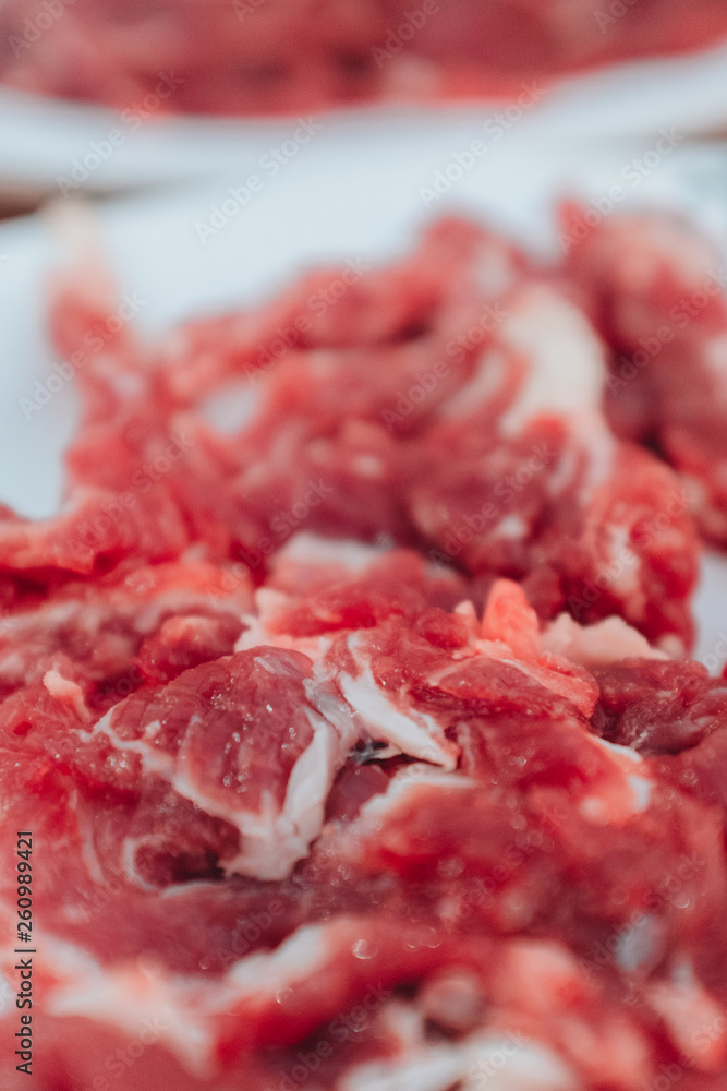 Obraz premium Raw beef slices