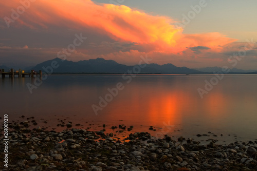 Feuerroter Himmel am Chiemsee