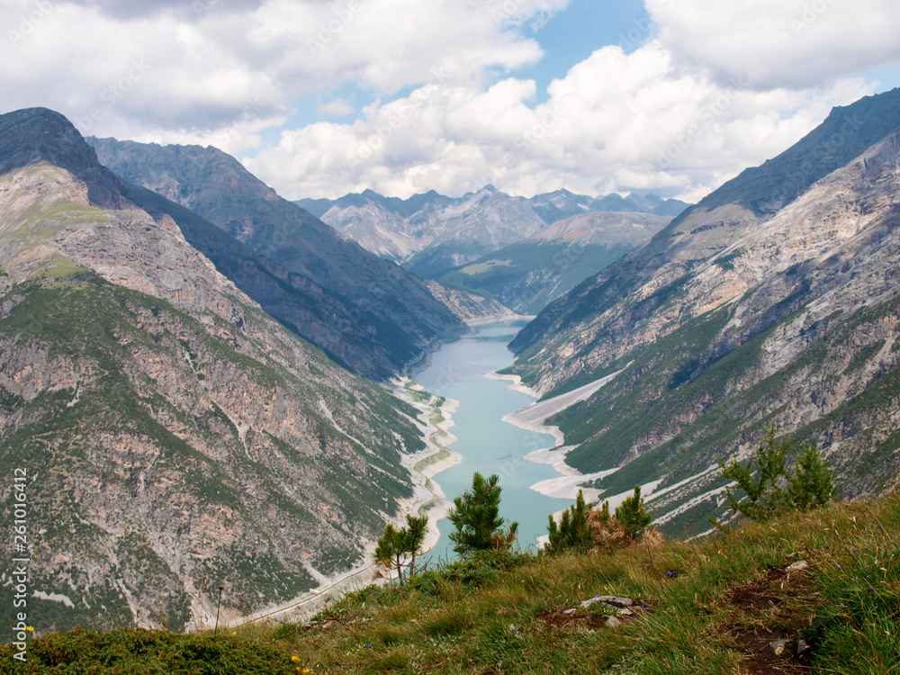 Fototapeta premium Lake of Livigno