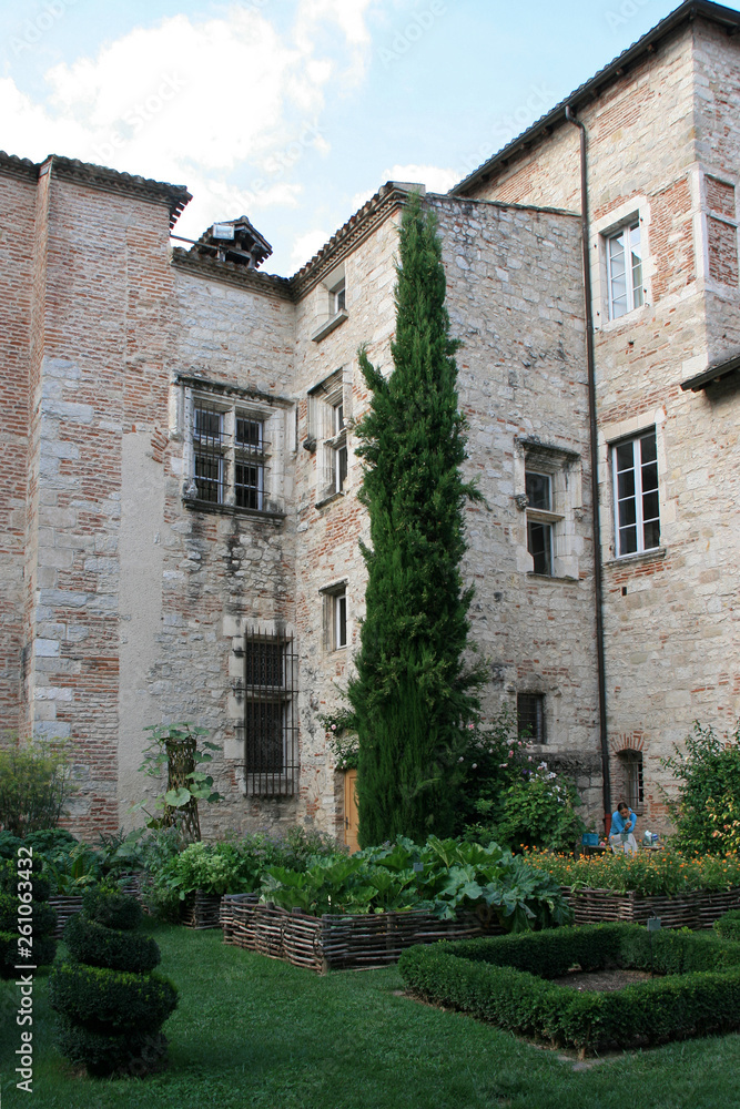 medieval building in cahors (france)