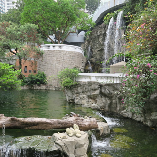 Photography Pflanzen, Kunst und Hochhäuser, der Hongkong Park in Hongkong eine grüne Oase