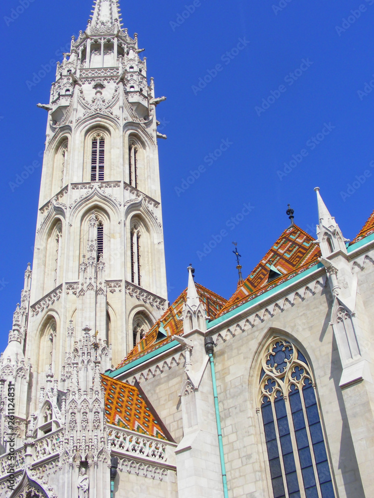 Fototapeta premium Teil der Burgkirche in Budapest