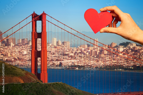 Photography Hold red heart, golden gate bridge San Francisco