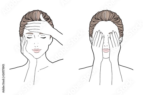 ハンドプレスで保湿する女性