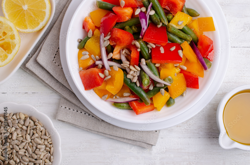 Vegetable salad with beans