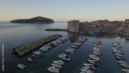Kroatien Dubrovnik Drohne Old Town Hafen photo