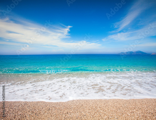 Fototapeta Naklejka Na Ścianę i Meble -  beach and beautiful tropical sea