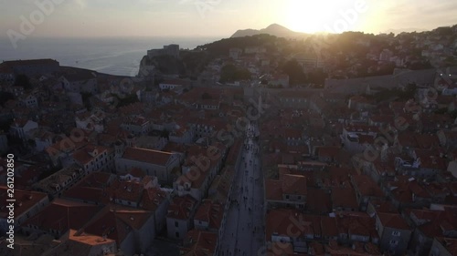 Kroatien Dubrovnik Drohne Old Town Sonnenuntergang photo