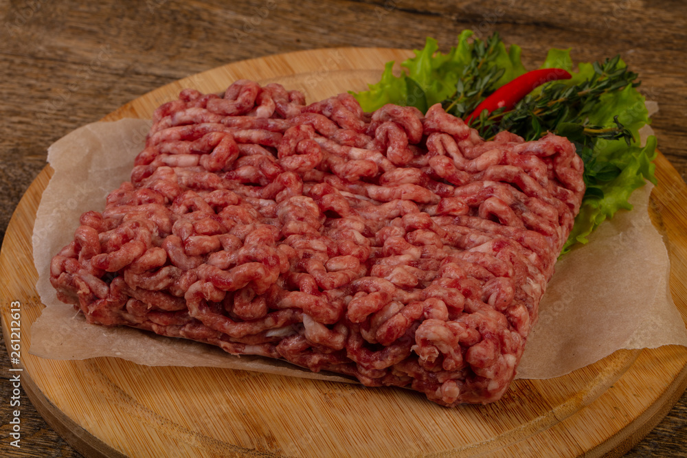 Raw pork minced meat