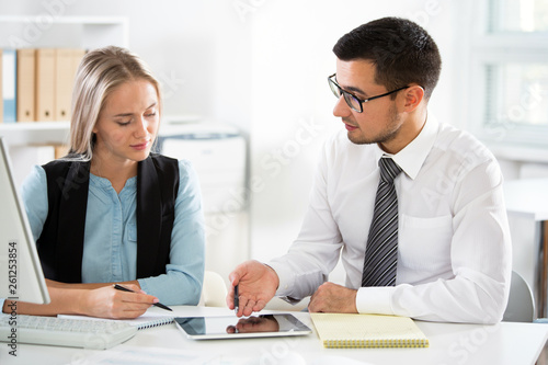 Wallpaper Mural Businesspeople discuss a new project Torontodigital.ca