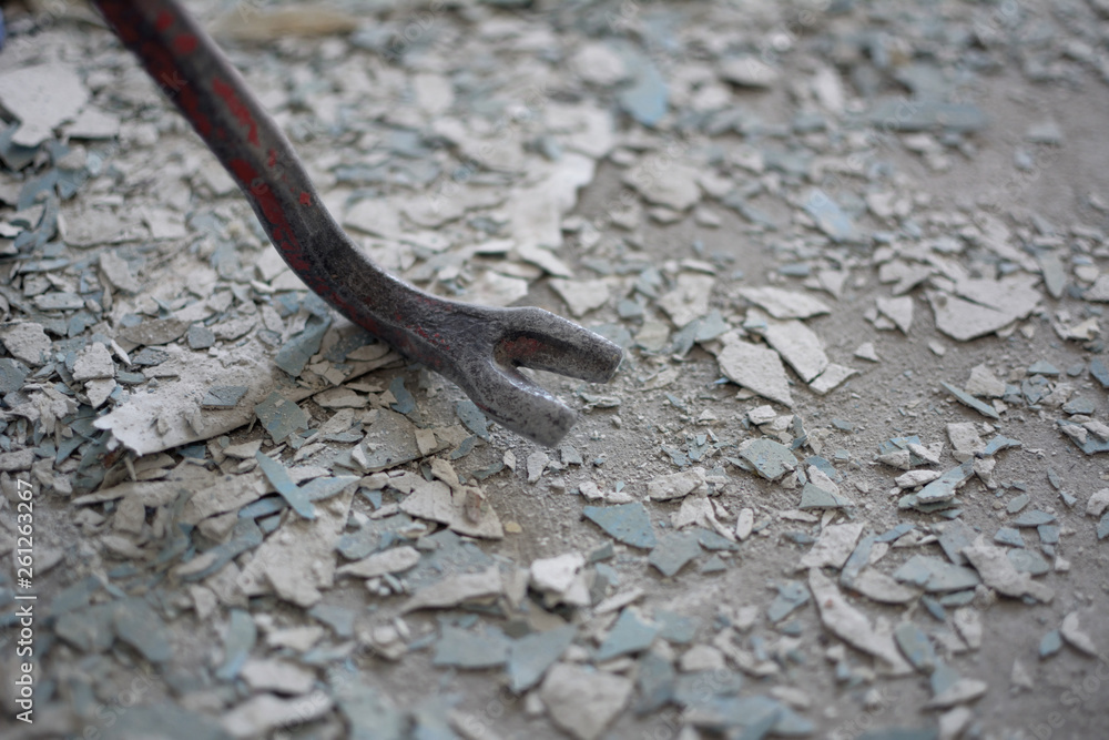 A pinch-bar on the concrete floor A pinch-bar on the concrete floor