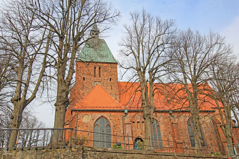 Mölln: Gotische Kirche St. Nicolai (Schleswig-Holstein)