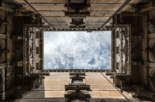 Palazzo Fresko Montage