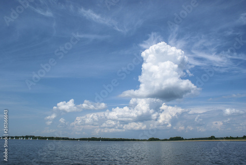 Obrazy Jezioro Mamry  chmury-nad-mamrami
