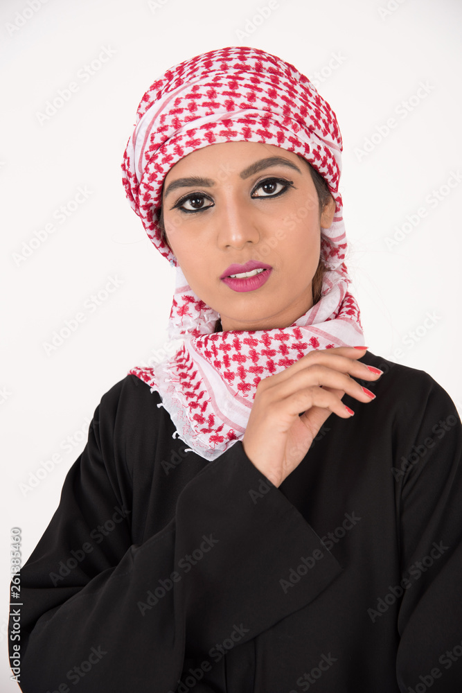 Stockfoto med beskrivningen beautiful Arab woman in traditional