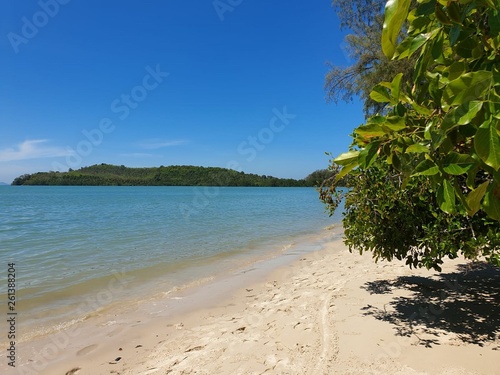 Fototapeta Naklejka Na Ścianę i Meble -  scenic beach wonderful lonely dream thailand koh yao yai breathtaking