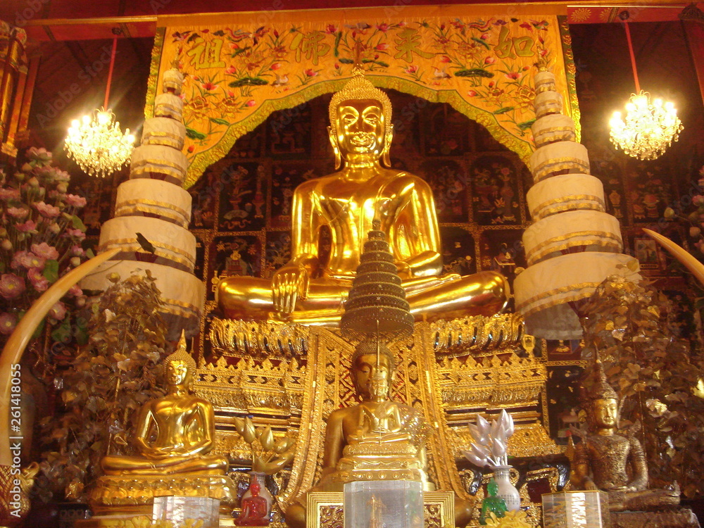 luang phor toh and chinese gods