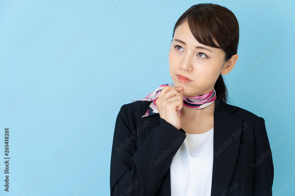 ビジネスウーマン　ブルーバック