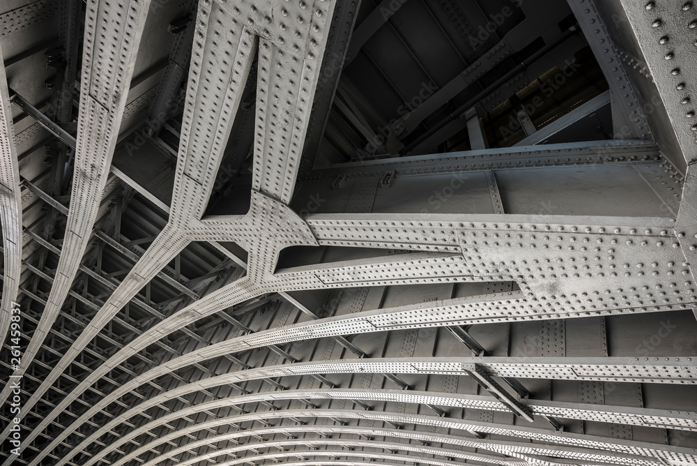 Obraz premium Underneath Blackfriars bridge in London.