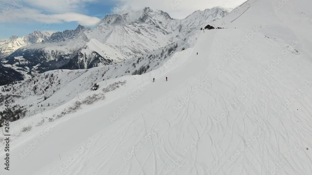 La station de ski de Saint Gervais Les Bains, vue par drone La station de ski de Saint Gervais Les Bains, vue par drone